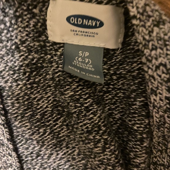 Girl old navy sweater - Picture 2 of 3